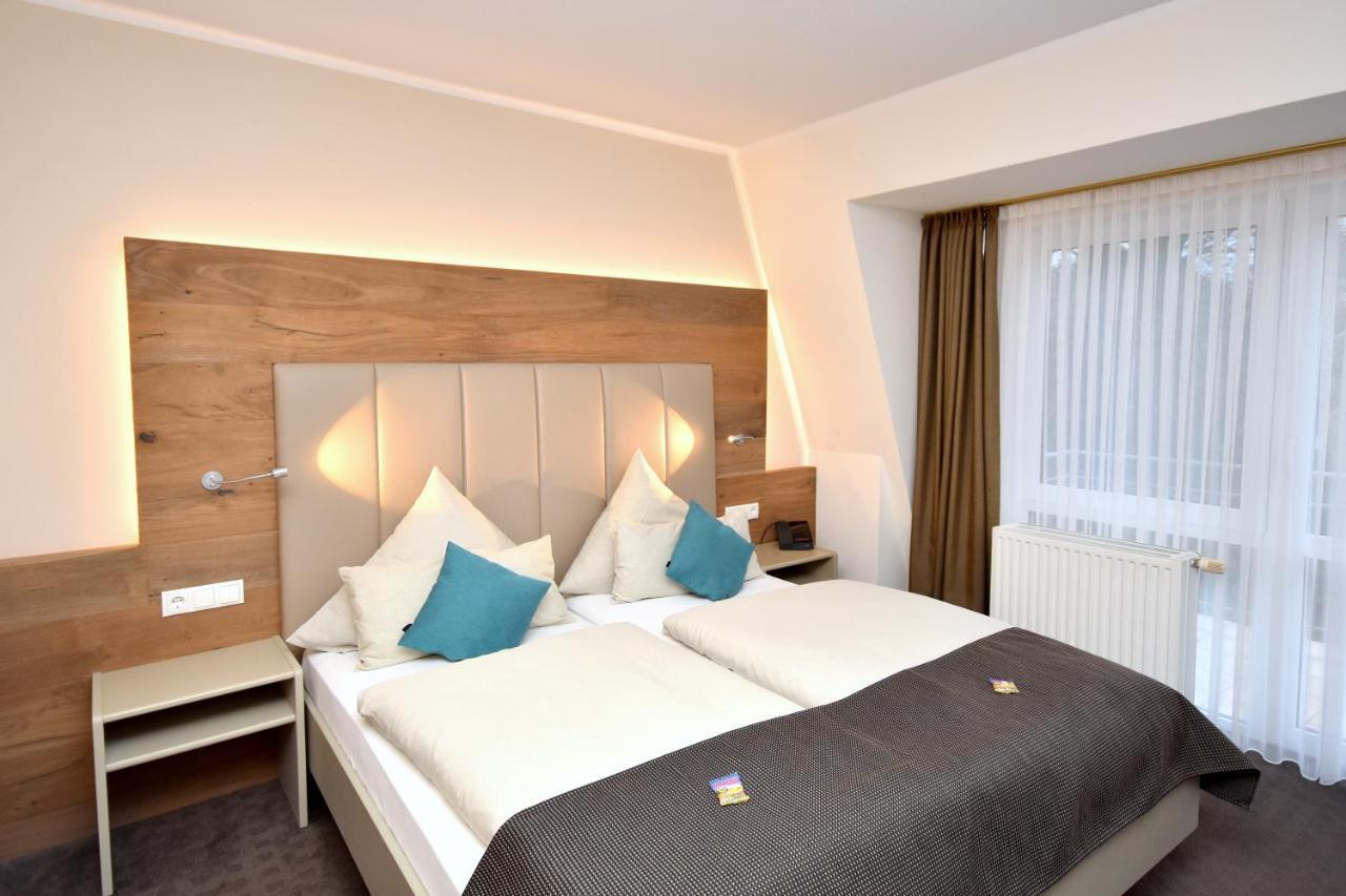 Hotel & Restaurant Zum Deutschen Hause Kirchhatten Ngoại thất bức ảnh