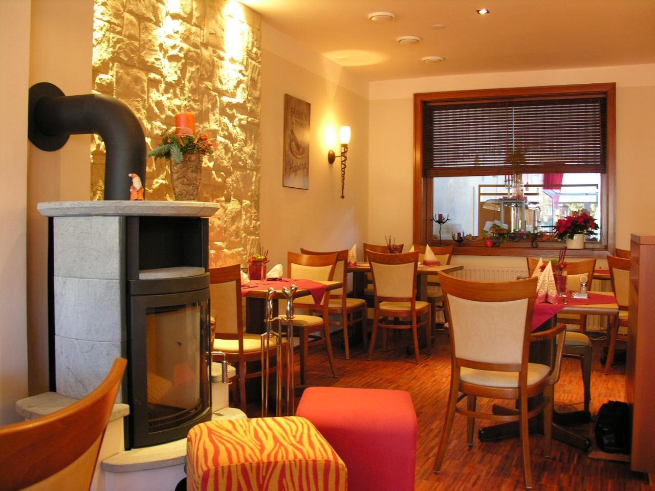 Hotel & Restaurant Zum Deutschen Hause Kirchhatten Ngoại thất bức ảnh
